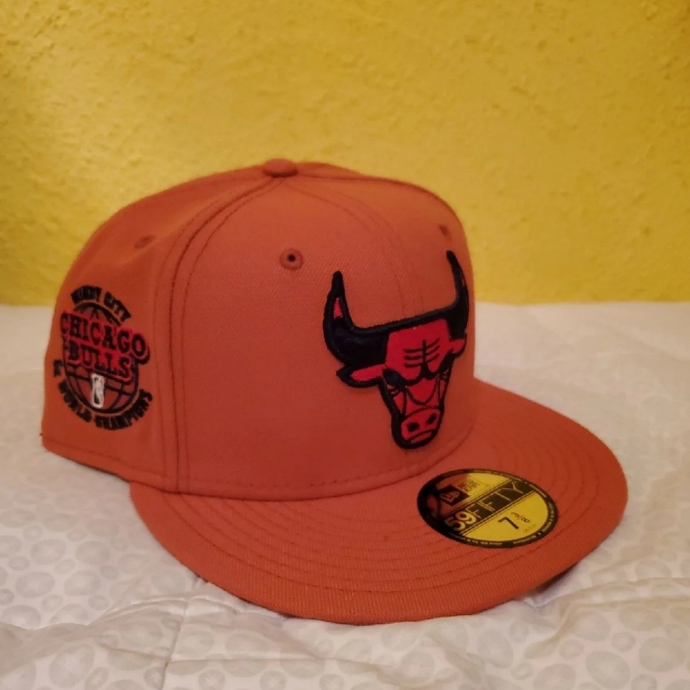New Era 59Fifty Chicago Bulls Fitted Hat Size 7 3/8 "Windy City 6x World Champs"